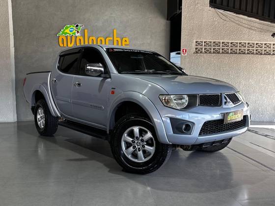 MITSUBISHI L200 TRITON 3.5 HPE 4X4 CD V6 24V FLEX 4P AUTOMÁTICO